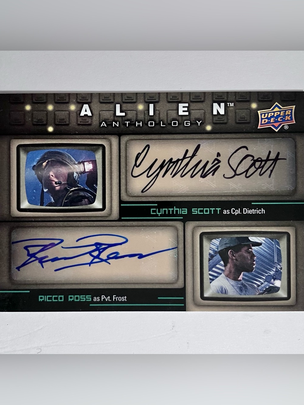 2016 ALIEN ANTHOLOGY Dual Autograph TRADING CARD / Cynthia Scott & RICO ROSS